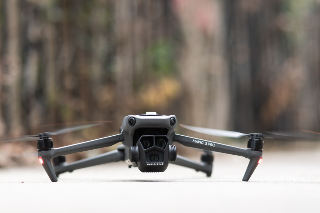 DJI Mavic 3 Pro 无人机回收机型展示图