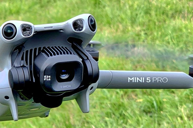 DJI Mini 5 Pro 无人机回收机型展示图